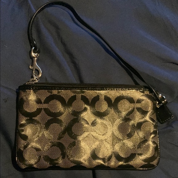 NWOT Coach COATED Gold and Black Wristlet with matching hang tag - Picture 6 of 8